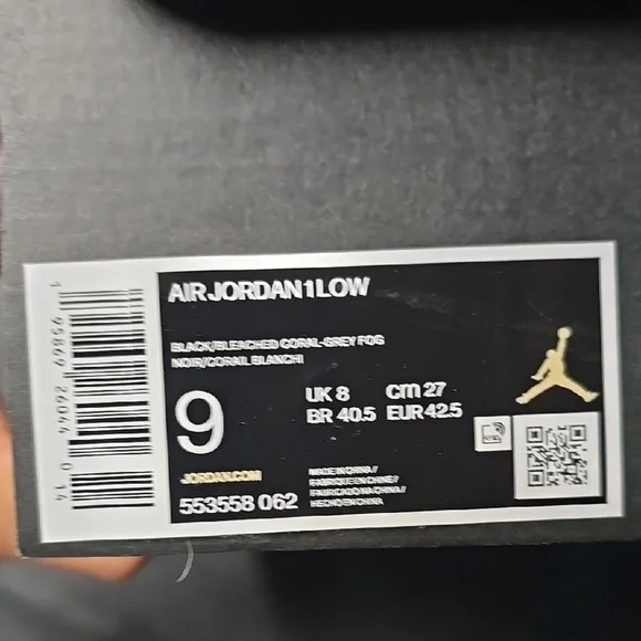 Air Jordan 1 Low Sneakers - Picture 4 of 4